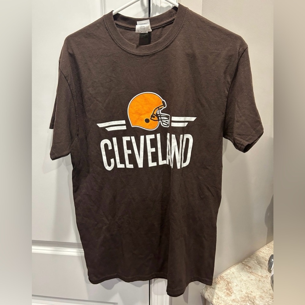 Gildan Men’s Cleveland Browns Shirt Sleeve Shirt Medium